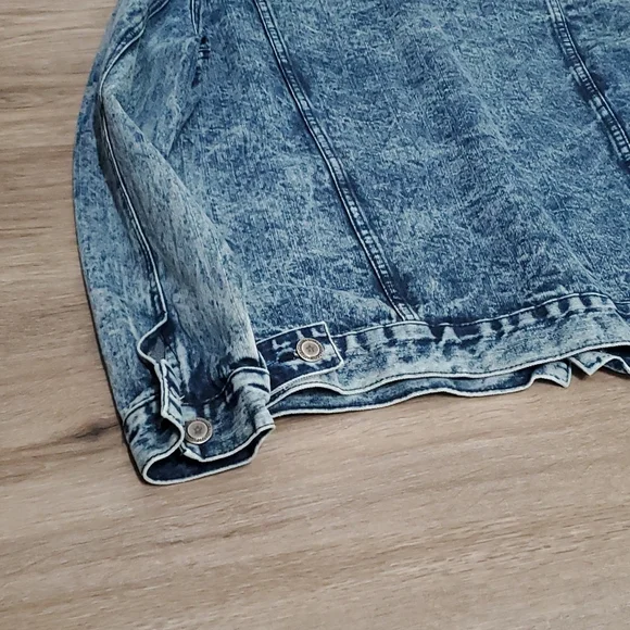 Men's Vintage Denim Jean Jacket - Picture 9 of 14